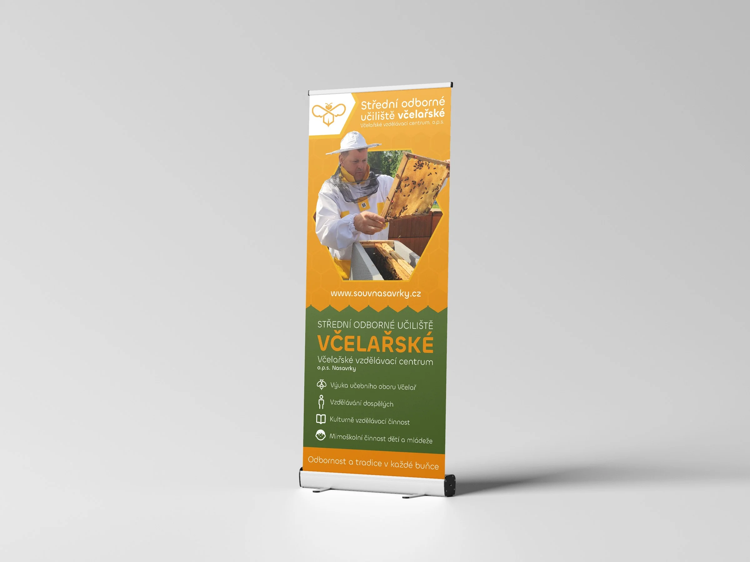 Druhý roll-up SOU Včelařská